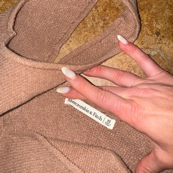 Abercrombie Knit V Neck Tank Top - Picture 2 of 5